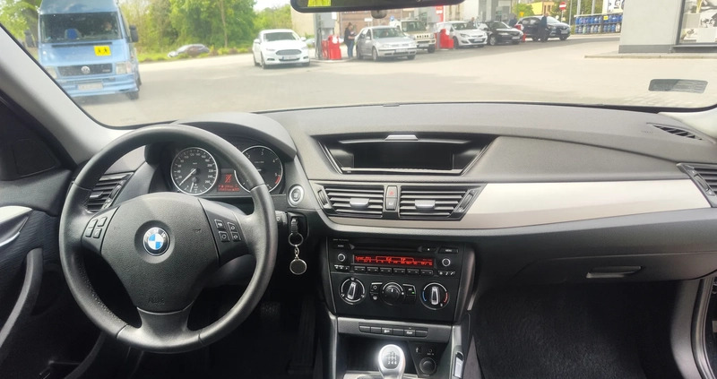 BMW X1 cena 42900 przebieg: 198000, rok produkcji 2013 z Sosnowiec małe 191
